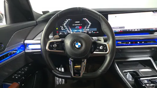 BMW 7 Series (G70) 740i sDrive M 2023 13