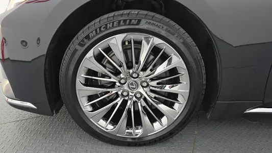 Lexus LS500h 5 3.5 AWD 2021 5