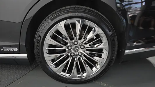 Lexus LS500h 5 3.5 AWD 2021 21