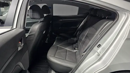 Hyundai AD 1.6 GDI 2017 12