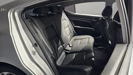 Hyundai AD 1.6 GDI 2017 26