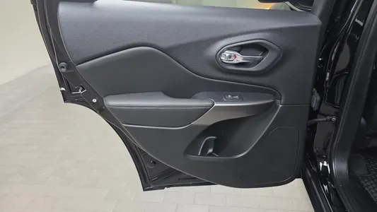 Jeep (KL) 2.4 2WD 2021 26