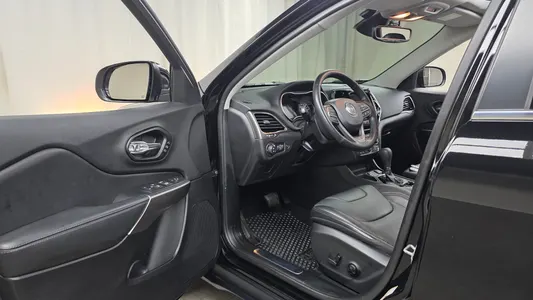 Jeep (KL) 2.4 2WD 2021 27