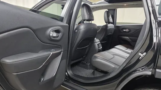 Jeep (KL) 2.4 2WD 2021 32
