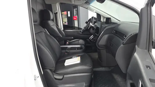 Hyundai ST1 2025 11