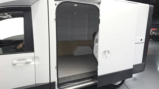 Hyundai ST1 2025 27