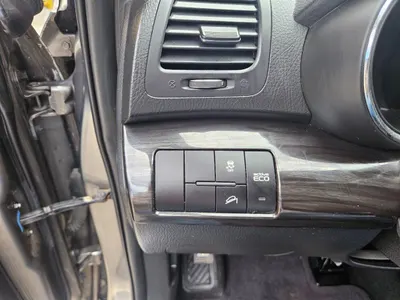 Kia R 2.0 2WD TLX 2011 12