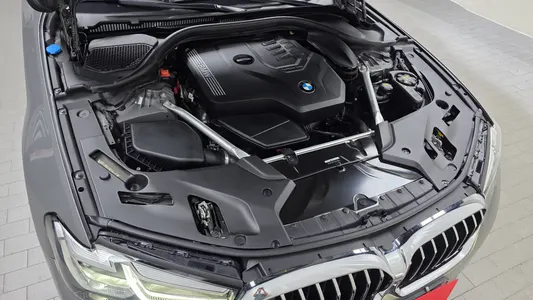 BMW 5 Series (G30) 520i 2022 5
