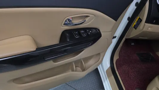 Kia 카니발 9 2016 32