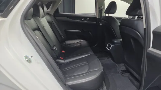 Kia K5 3 2.0 2022 12