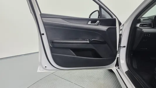 Kia K5 3 2.0 2022 24
