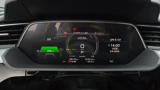 Audi e- 55 2021 8