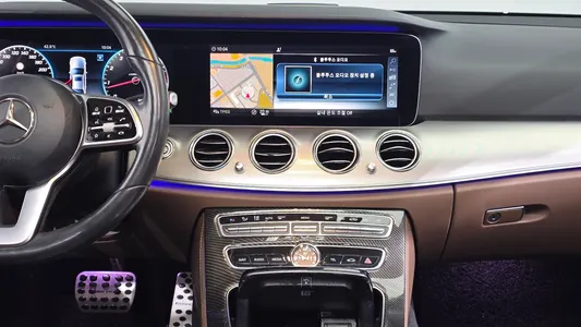 Mercedes-Benz E-Class W213 E300 AMG Line 2019 13