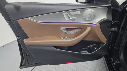 Mercedes-Benz E-Class W213 E300 AMG Line 2019 24