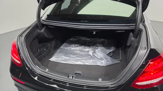 Mercedes-Benz E-Class W213 E300 AMG Line 2019 27