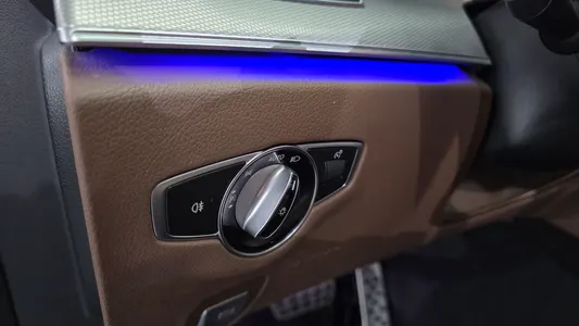 Mercedes-Benz E-Class W213 E300 AMG Line 2019 28