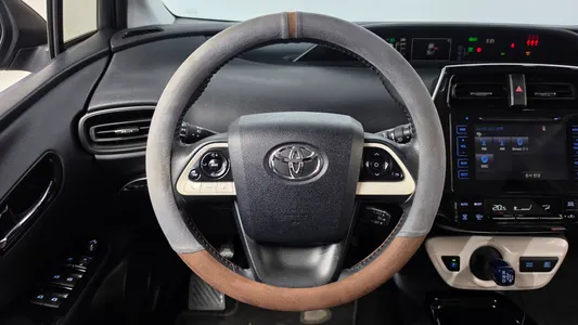 Toyota 4 1.8 E 2017 13