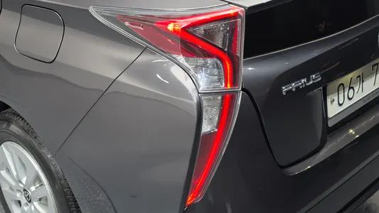 Toyota 4 1.8 E 2017 23