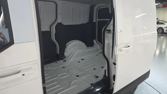 Kia PV5 2026 12
