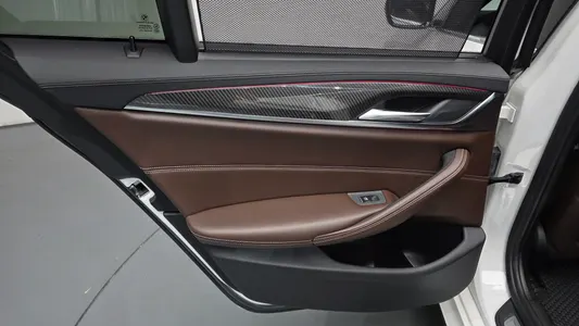 BMW 5 Series (G30) 530i M 2018 25
