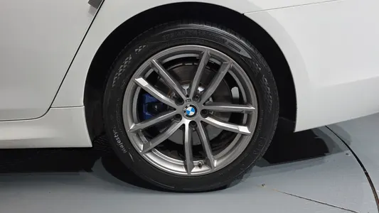 BMW 5 Series (G30) 530i M 2018 21