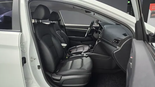 Hyundai AD 1.6 2019 11