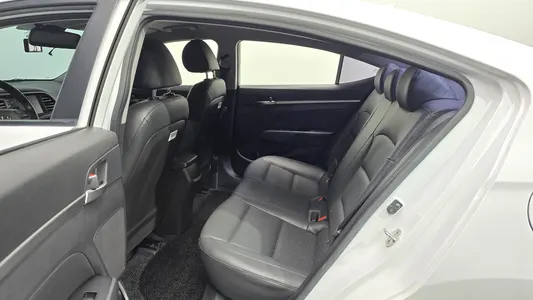 Hyundai AD 1.6 2019 12