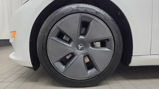 Tesla 3 AWD 2021 5