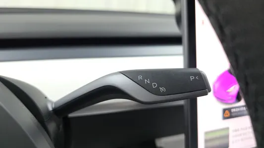Tesla 3 AWD 2021 9
