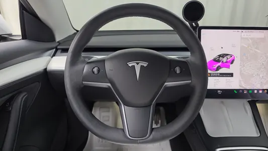 Tesla 3 AWD 2021 13