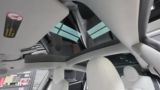 Tesla 3 AWD 2021 19
