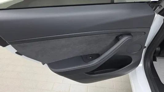 Tesla 3 AWD 2021 26
