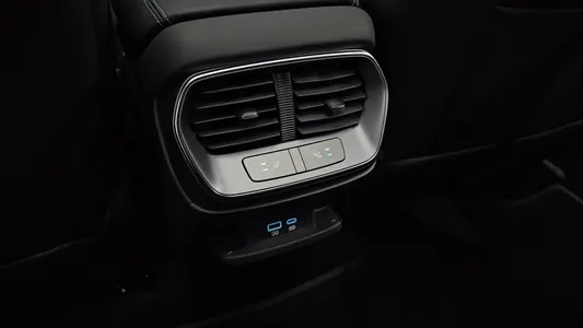 BYD 7 2026 33