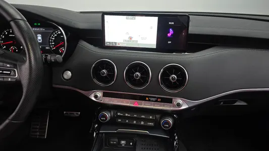 Kia 스팅어 마이스터 3.3 GT AWD 2022 13