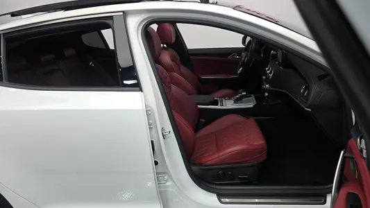 Kia 스팅어 마이스터 3.3 GT AWD 2022 26