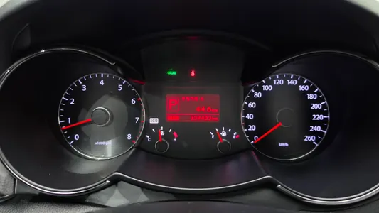 Kia K7 LPI VG270 2011 8