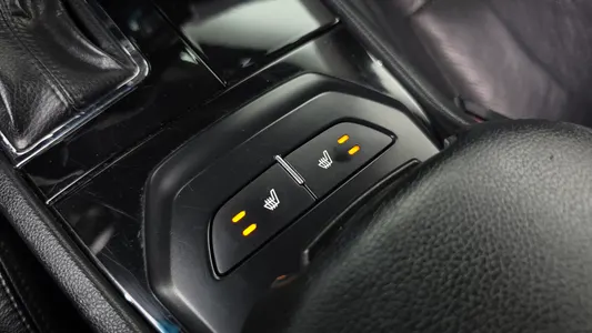 Kia K7 LPI VG270 2011 15