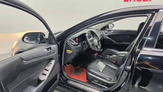 Kia K7 LPI VG270 2011 10