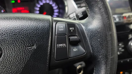 Kia K7 LPI VG270 2011 16