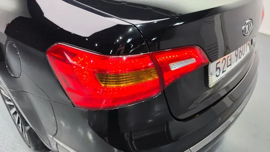 Kia K7 LPI VG270 2011 23