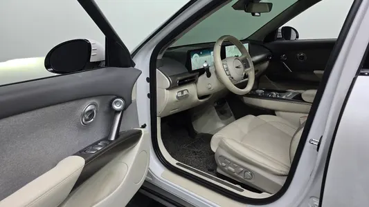 Genesis GV60 2022 10