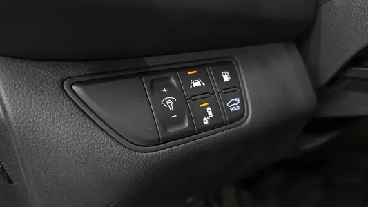 Genesis G70 2.0T 2019 18