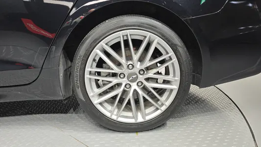 Genesis G70 2.0T 2019 22