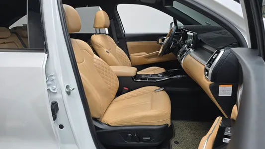 Kia 4 HEV 1.6 2WD 2022 26