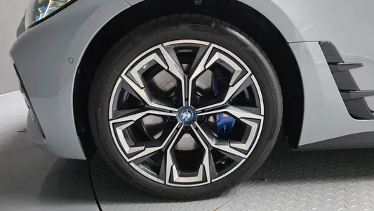 BMW i4 eDrive40 M 2023 5