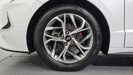 Hyundai (DN8) 2.0 LPG() 2019 5