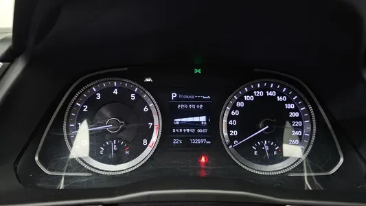 Hyundai (DN8) 2.0 LPG() 2019 8