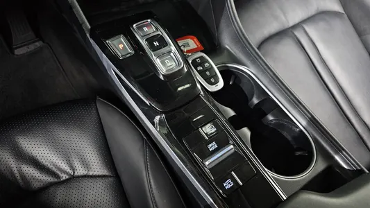 Hyundai (DN8) 2.0 LPG() 2019 9