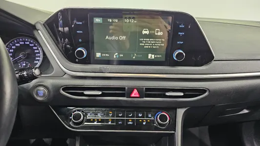 Hyundai (DN8) 2.0 LPG() 2019 13