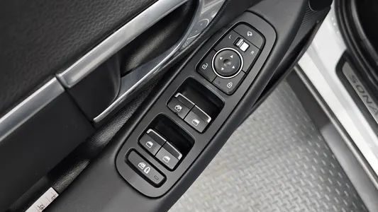Hyundai (DN8) 2.0 LPG() 2019 20